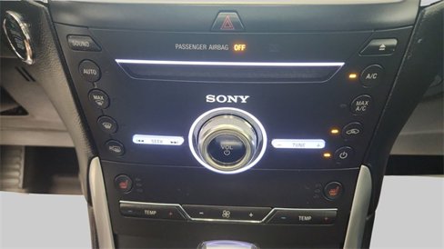 Certified 2018 Ford Edge Titanium w/ Technology Package image 18