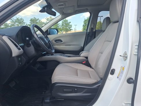 Used 2019 Honda HR-V Touring image 16