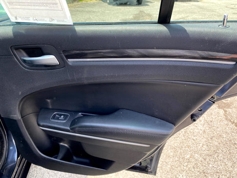 Used 2019 Chrysler 300 Touring w/ Sport Appearance Package image 19