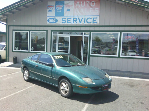 Used 1996 Pontiac Sunfire SE image 1