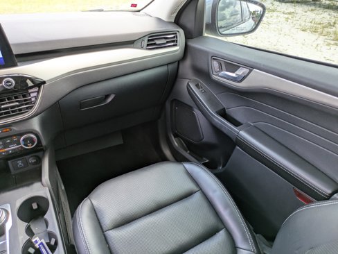 Used 2022 Ford Escape SEL image 16