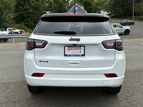 Used 2022 Jeep Compass High Altitude image 3