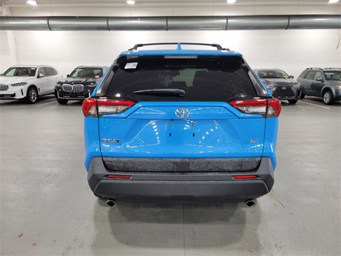 Used 2020 Toyota RAV4 LE image 11