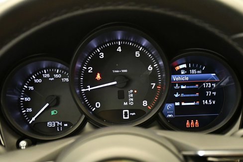 Certified 2023 Porsche Macan image 31