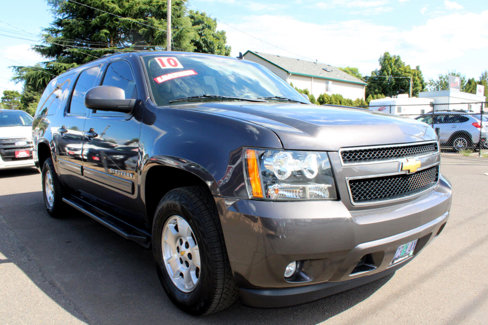 Used 2010 Chevrolet Suburban LT image 7