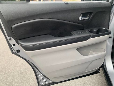 Used 2016 Honda Pilot Touring image 19