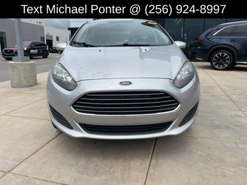 Used 2018 Ford Fiesta SE image 2