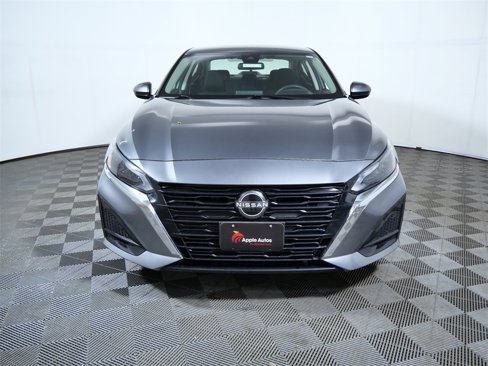 Used 2023 Nissan Altima 2.5 SV image 3
