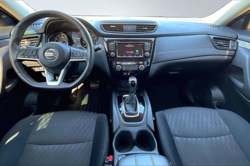 Used 2018 Nissan Rogue SV image 16