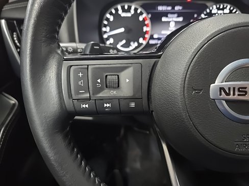 Used 2021 Nissan Rogue SV w/ Premium Package image 20