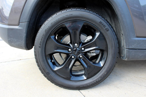 Used 2018 Jeep Compass Latitude w/ Popular Equipment Group image 39