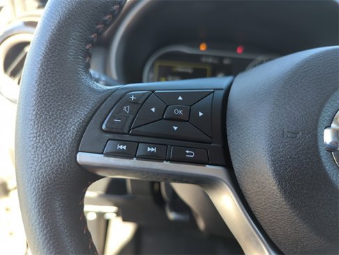 Certified 2020 Nissan Kicks SR w/ Exterior Package image 35