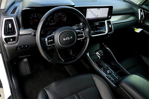 Used 2022 Kia Sorento S image 8