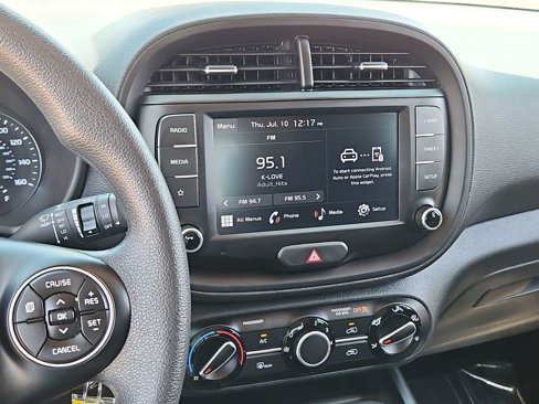Used 2022 Kia Soul LX w/ Technology Package image 26
