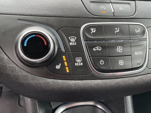 Used 2024 Chevrolet Malibu LT image 30