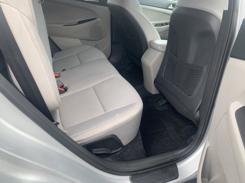 Used 2019 Hyundai Tucson SE w/ Cargo Package image 12