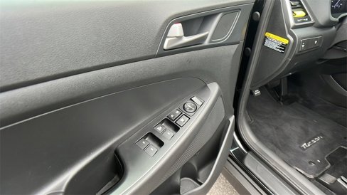 Used 2018 Hyundai Tucson SE w/ Cargo Package image 12