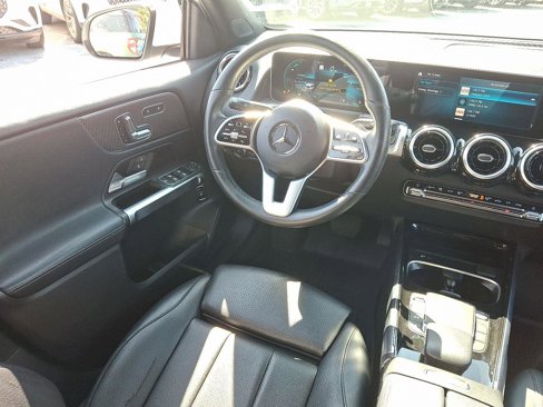 Used 2021 Mercedes-Benz GLB 250 4MATIC image 40