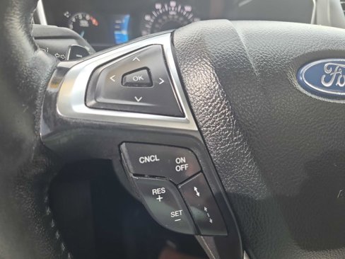 Used 2020 Ford Fusion Titanium image 21