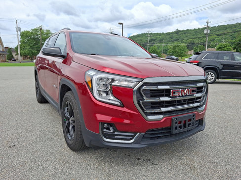 Used 2022 GMC Terrain AT4 w/ Infotainment Package II image 2