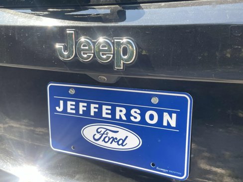 Used 2022 Jeep Renegade Latitude w/ Sun/Sound Group image 6
