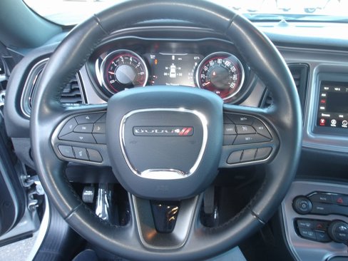 Used 2023 Dodge Challenger SXT image 11