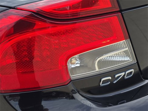 Used 2012 Volvo C70 T5 image 34