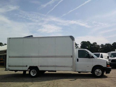 Used 2019 GMC Savana 3500 Extended w/ Driver Convenience Package image 7