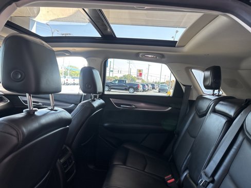 Used 2017 Cadillac XT5 Luxury image 27