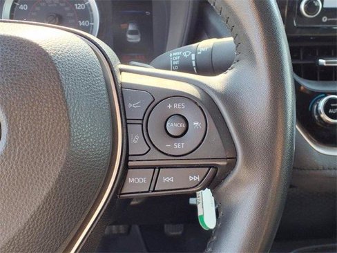 Used 2022 Toyota Corolla SE image 16