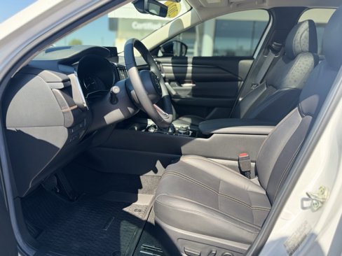 Used 2024 MAZDA CX-50 AWD 2.5 S w/ Premium Plus Pkg image 9