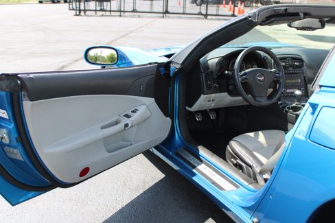 Used 2008 Chevrolet Corvette Coupe w/ Z51 Performance Package image 16