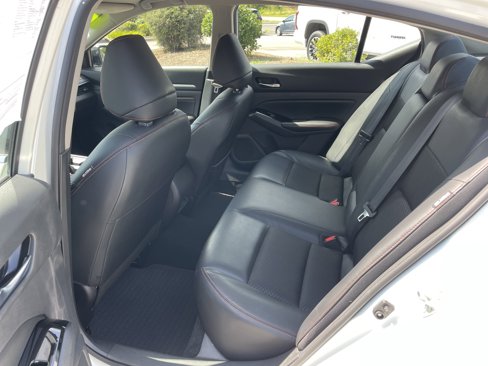 Used 2023 Nissan Altima 2.5 SR image 12