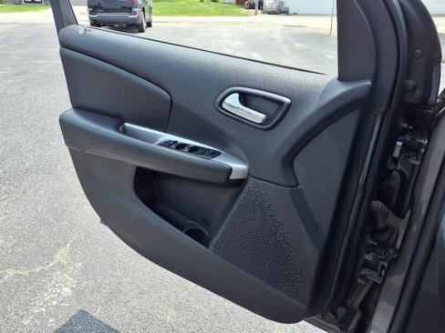 Used 2018 Dodge Journey SE w/ Connectivity Group image 18