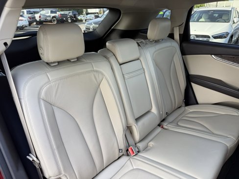 Used 2017 Lincoln MKX Reserve w/ Driver Assistance Package image 13