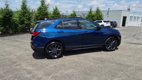 Used 2022 Chevrolet Equinox RS w/ LPO, Floor Liner Package image 2