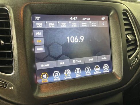Used 2017 Jeep Compass Trailhawk image 7