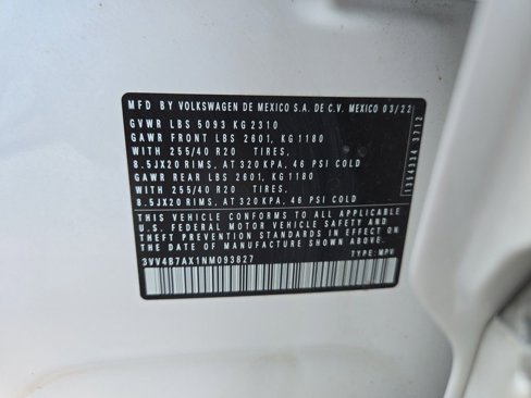 Used 2022 Volkswagen Tiguan SEL R-Line image 31