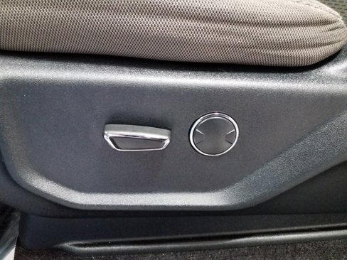 Used 2017 Ford F150 XLT image 13