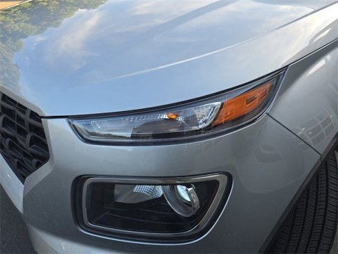 New 2025 Hyundai Venue SE image 30