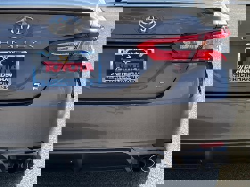 Used 2020 Toyota Camry image 6