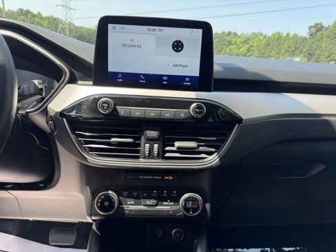 Used 2020 Ford Escape SE image 4