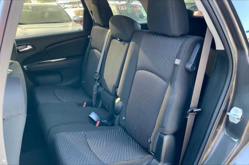 Used 2020 Dodge Journey SE w/ SE Popular Equipment Group image 17