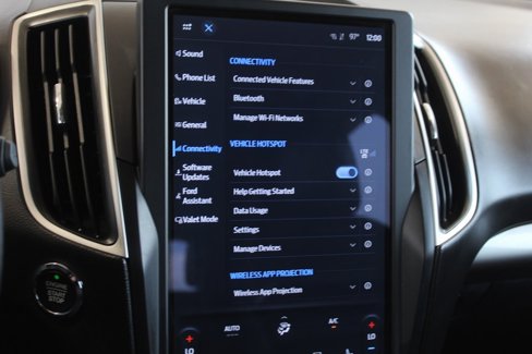 Used 2024 Ford Edge SEL image 30