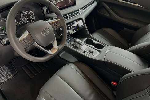 Certified 2025 INFINITI QX60 Pure image 10