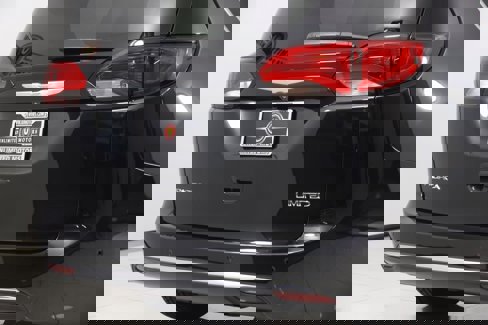 Used 2017 Chrysler Pacifica Limited w/ Advanced Safetytec Group image 54