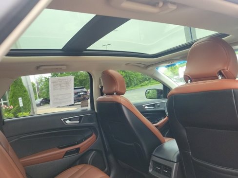 Certified 2018 Ford Edge Titanium w/ Equipment Group 301A image 23