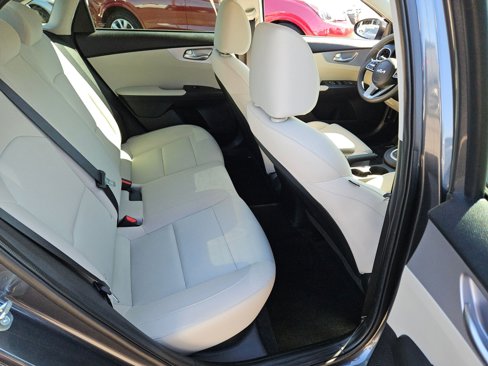 Used 2023 Kia Forte LXS image 19