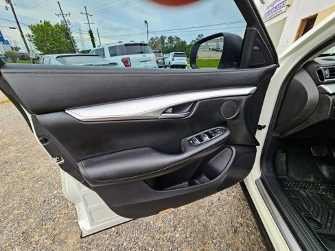 Used 2019 INFINITI QX50 Luxe w/ Navigation Package image 15