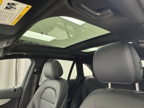 Used 2019 Mercedes-Benz GLC 300 4MATIC image 27